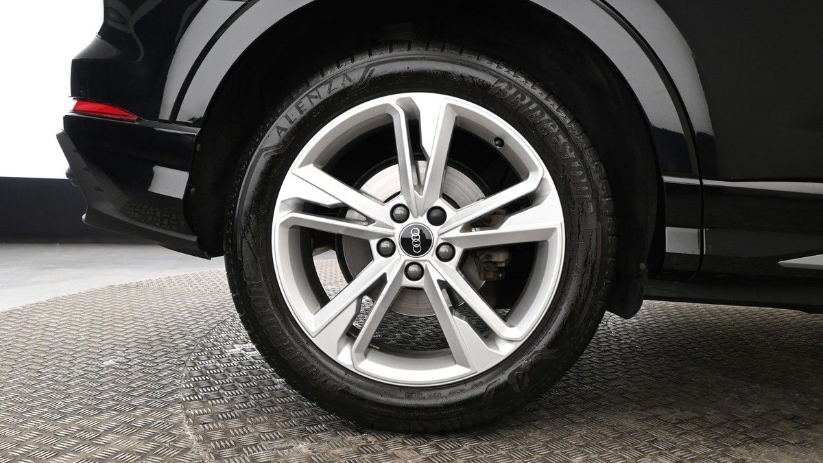 Audi Q3 Image 9