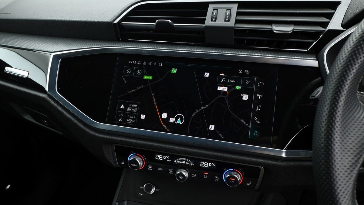 Audi Q3 Image 10