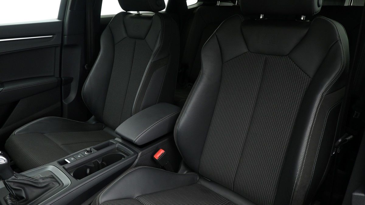 Audi Q3 Image 3