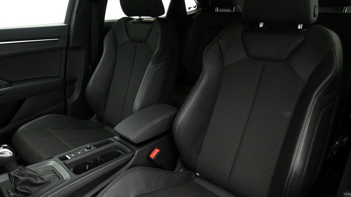 Audi Q3 Image 3