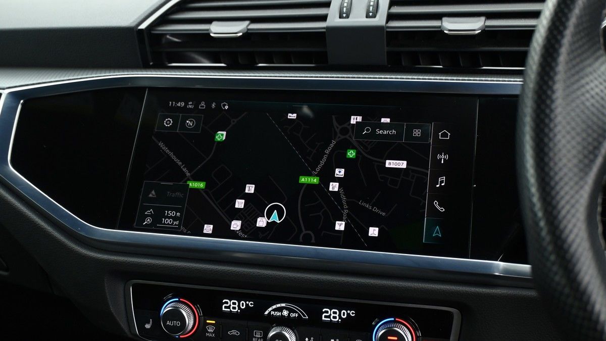Audi Q3 Image 10