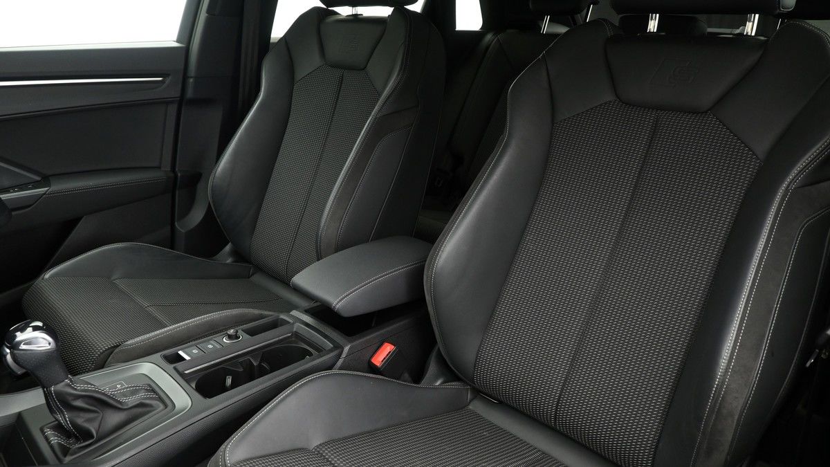 Audi Q3 Image 4