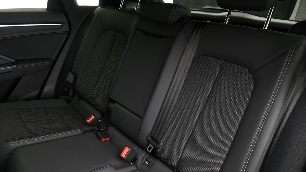 Audi Q3 Image 5