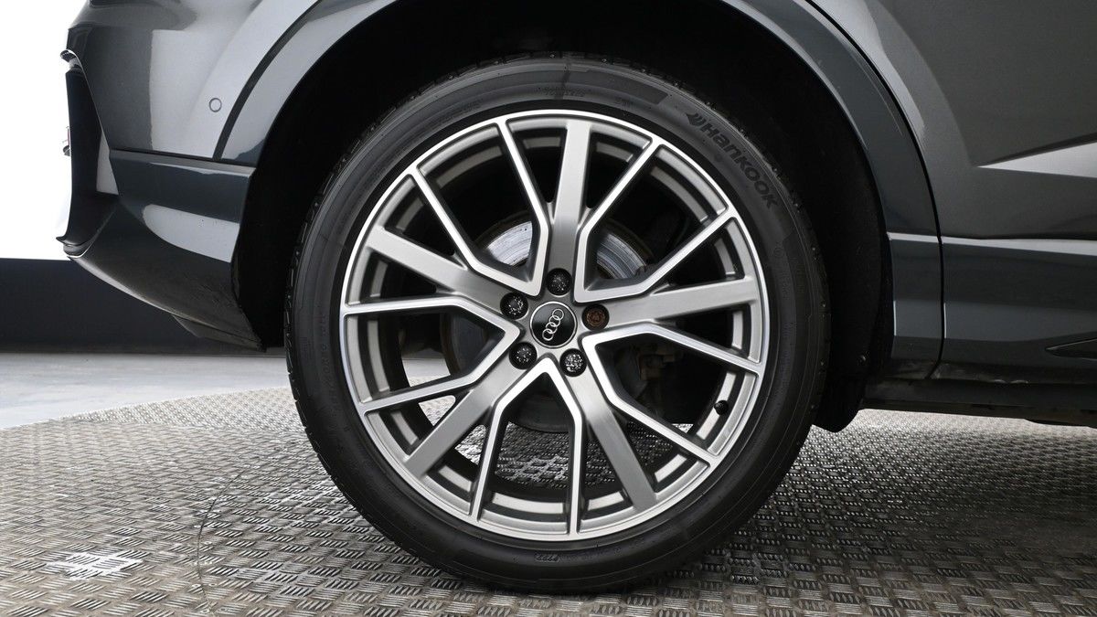 Audi Q3 Image 9