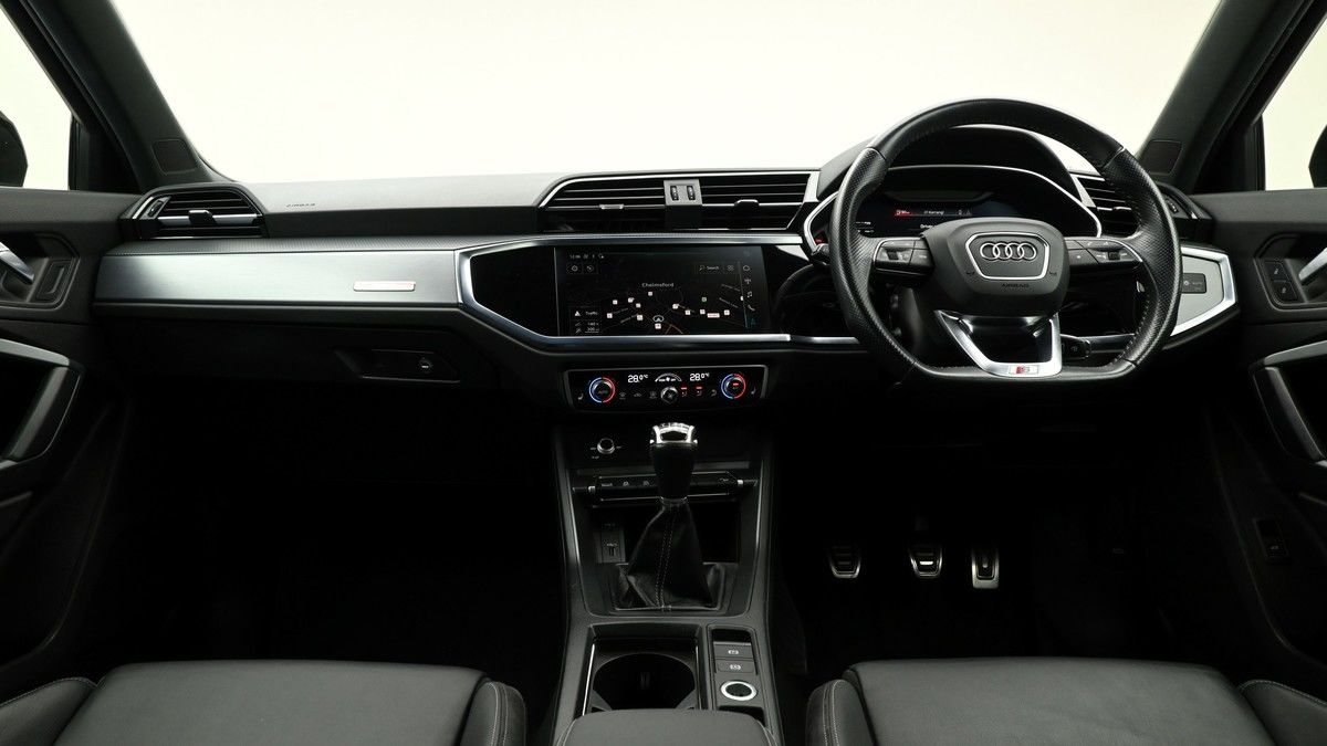 Audi Q3 Image 13