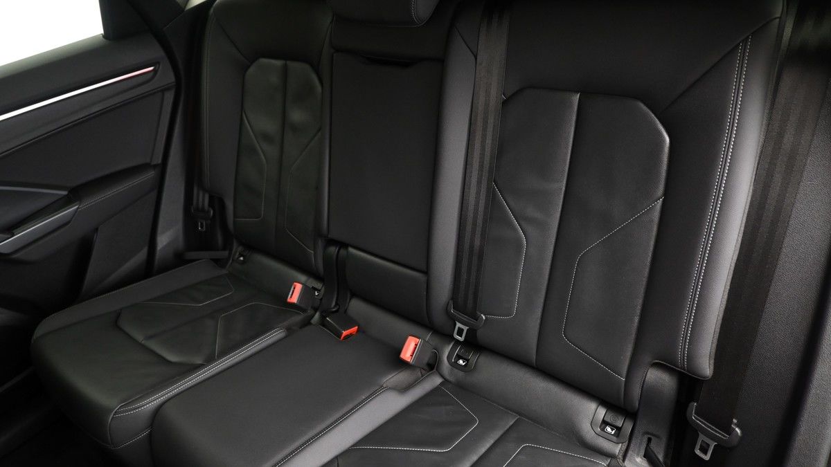 Audi Q3 Image 4