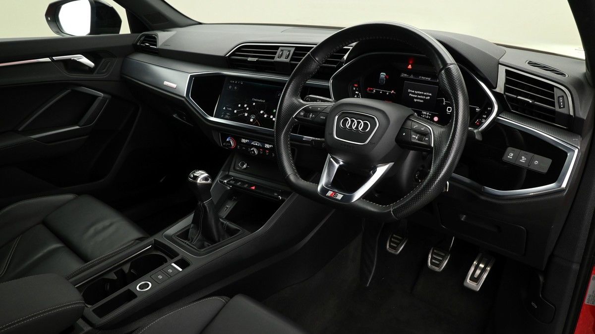 Audi Q3 Image 2