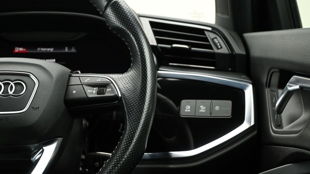 Audi Q3 Image 15