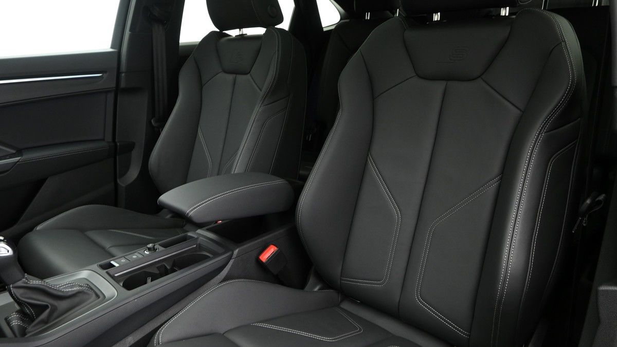 Audi Q3 Image 4