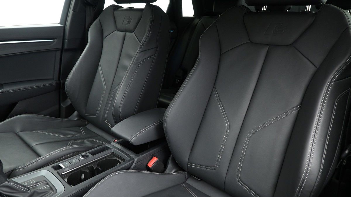 Audi Q3 Image 4
