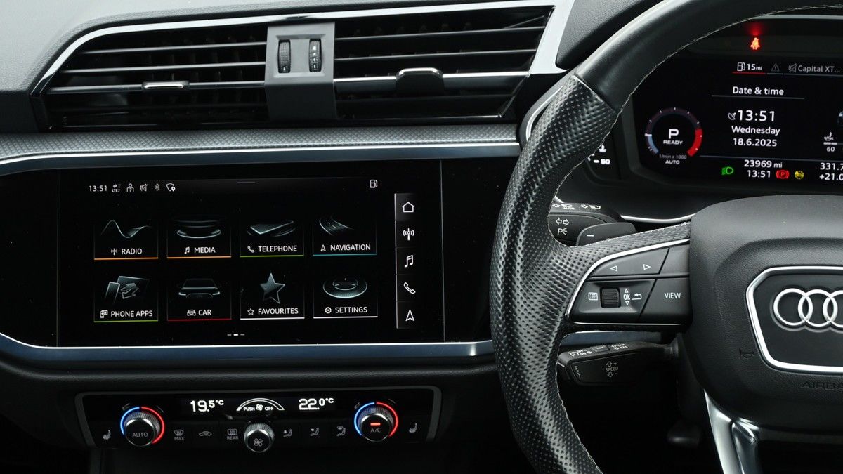 Audi Q3 Image 15