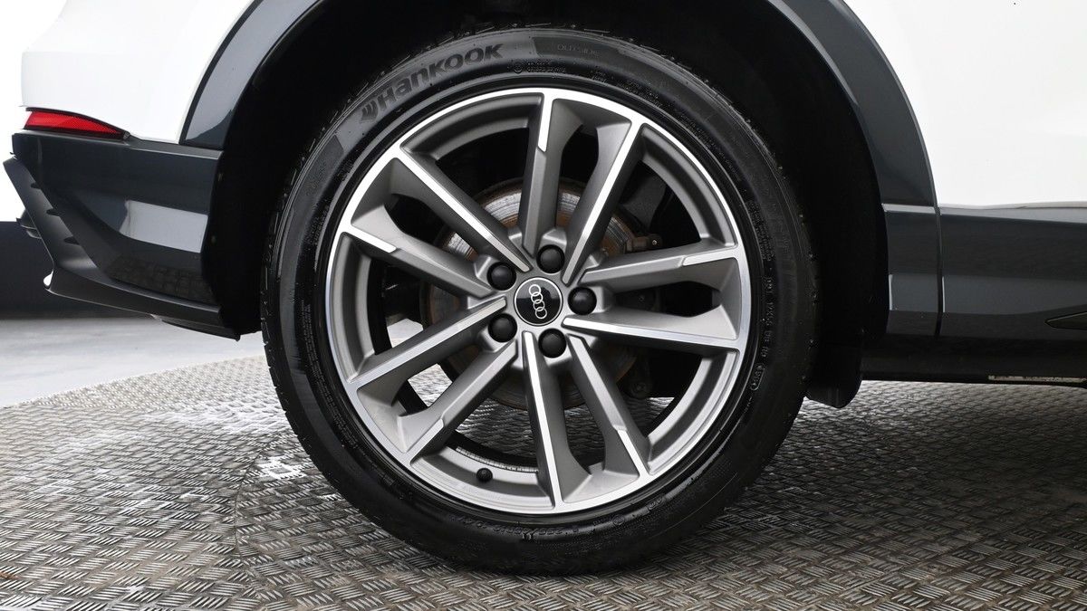 Audi Q3 Image 9