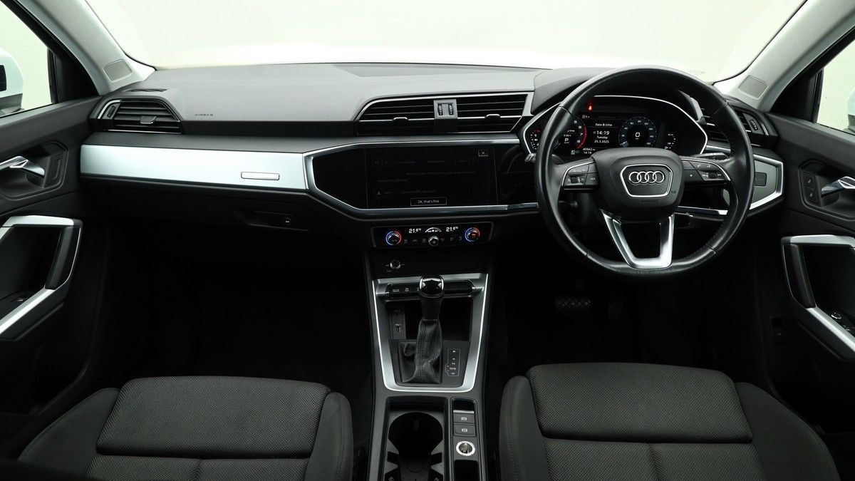 Audi Q3 Image 14