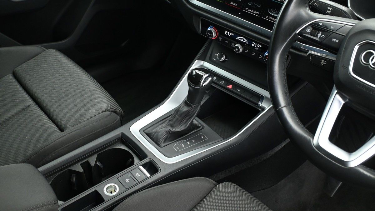 Audi Q3 Image 2