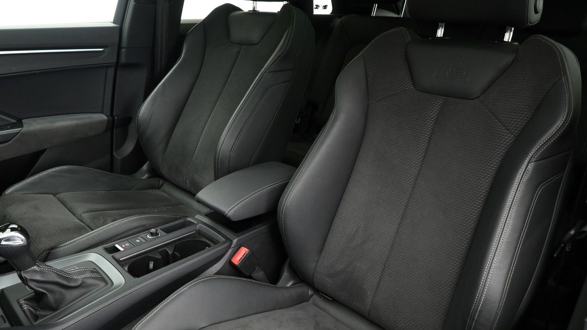 Audi Q3 Image 4