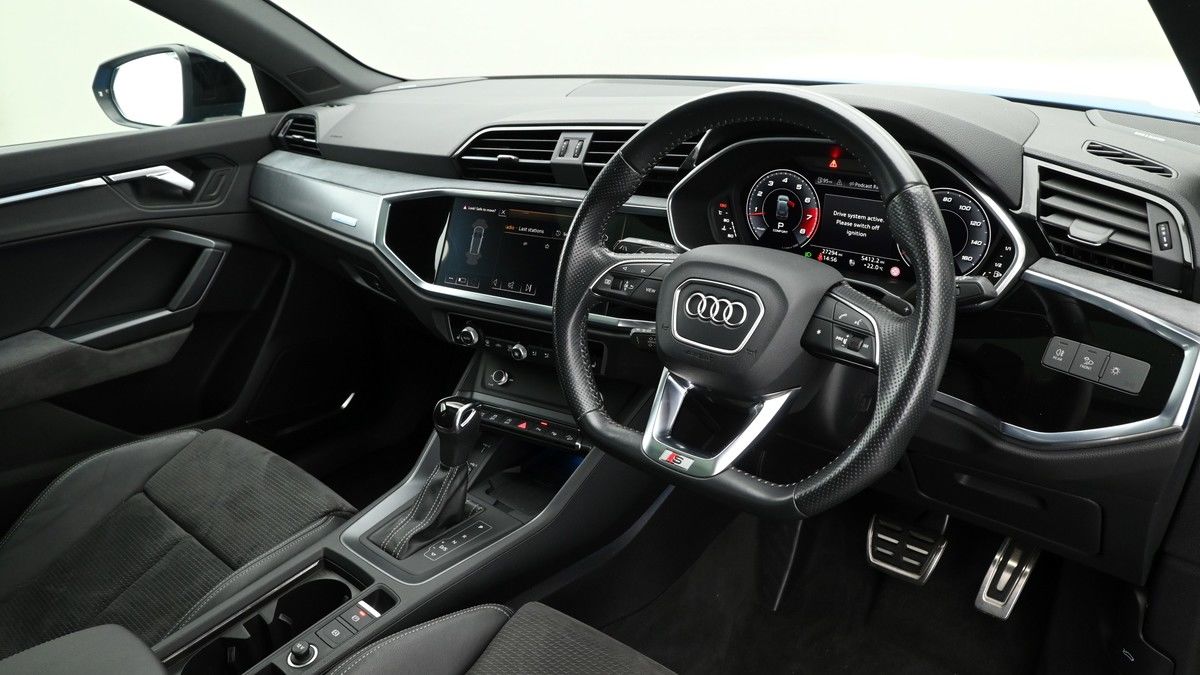 Audi Q3 Image 3