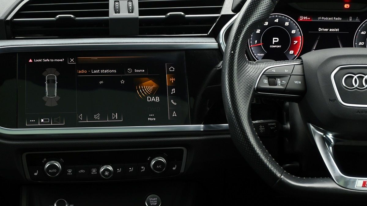 Audi Q3 Image 15
