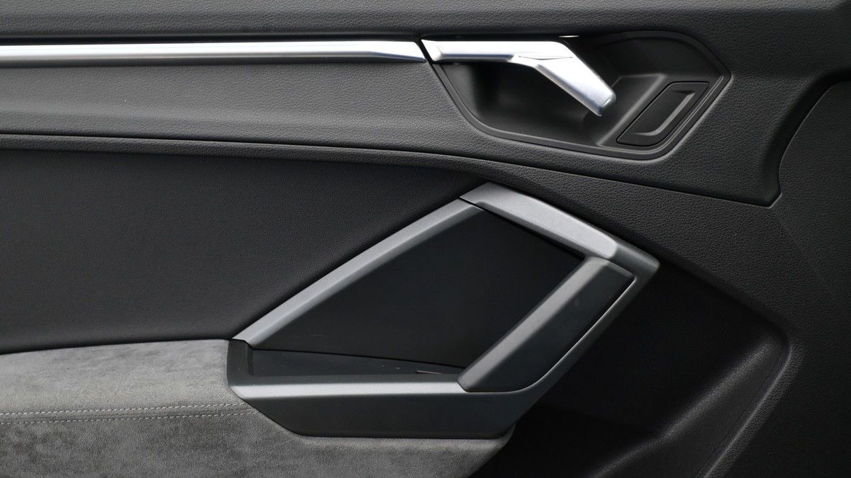 Audi Q3 Image 13