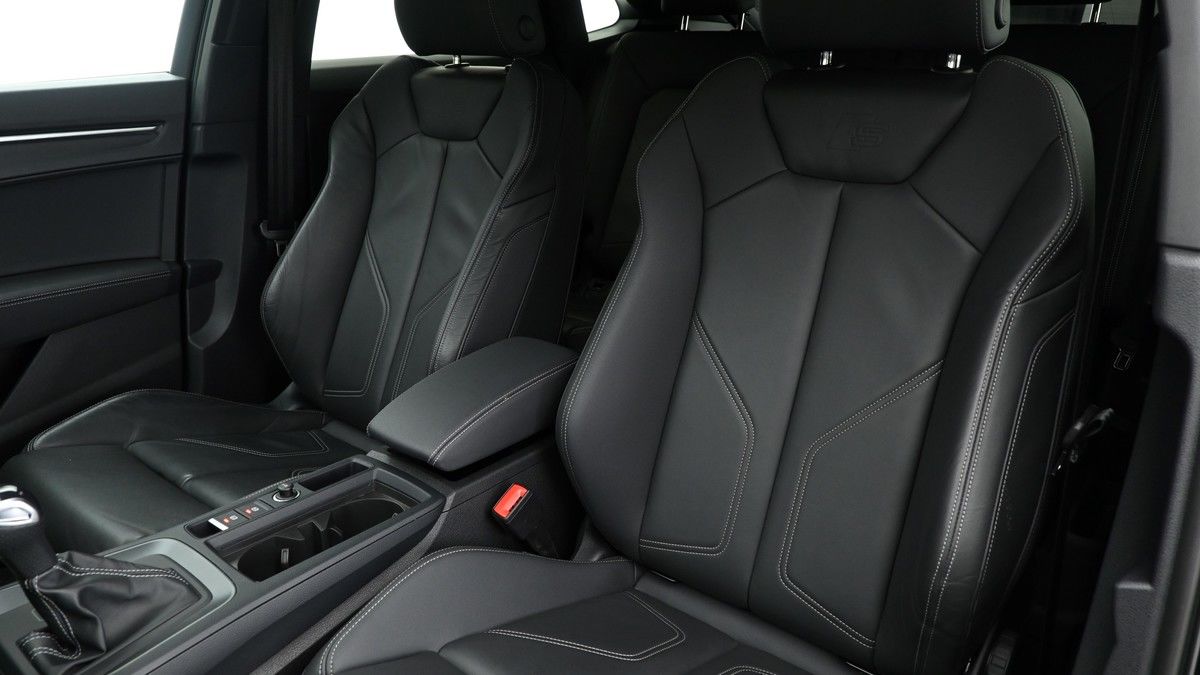Audi Q3 Image 3