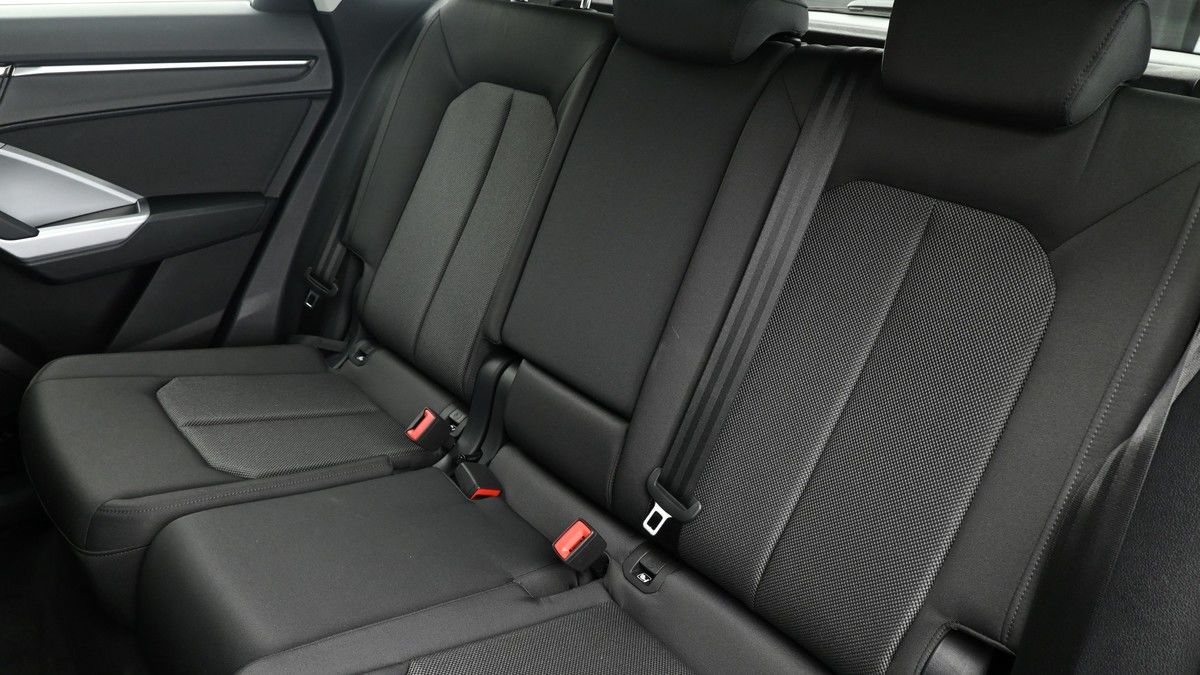 Audi Q3 Image 5