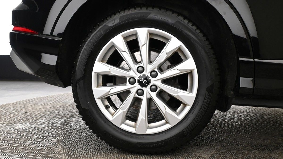 Audi Q3 Image 9