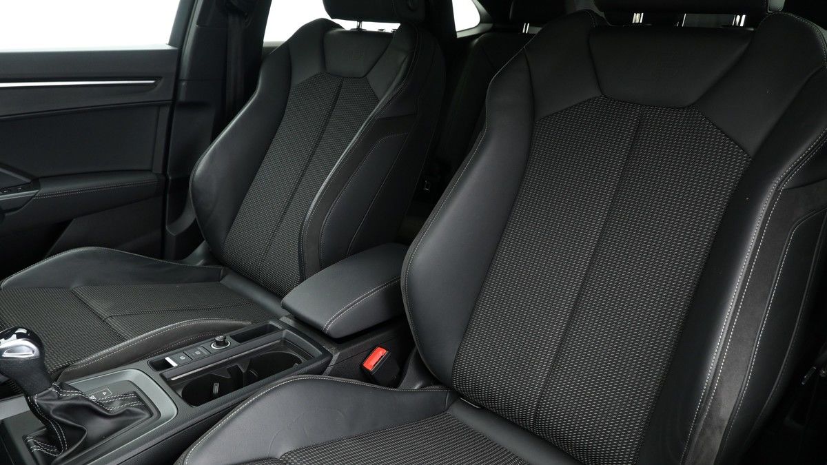 Audi Q3 Image 4
