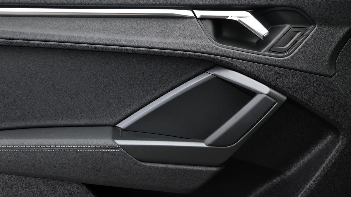 Audi Q3 Image 13