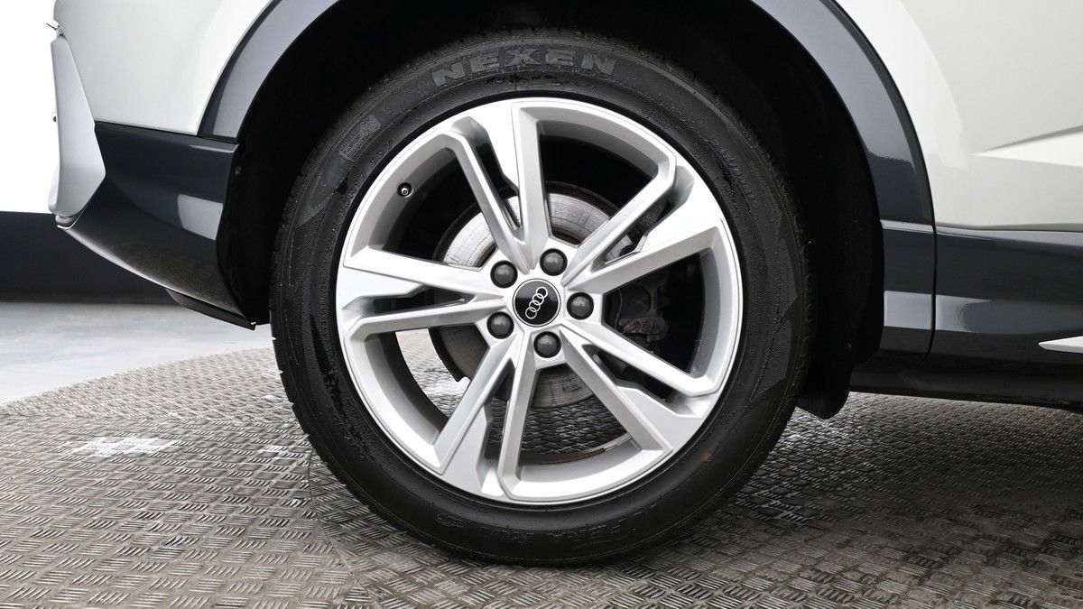 Audi Q3 Image 9