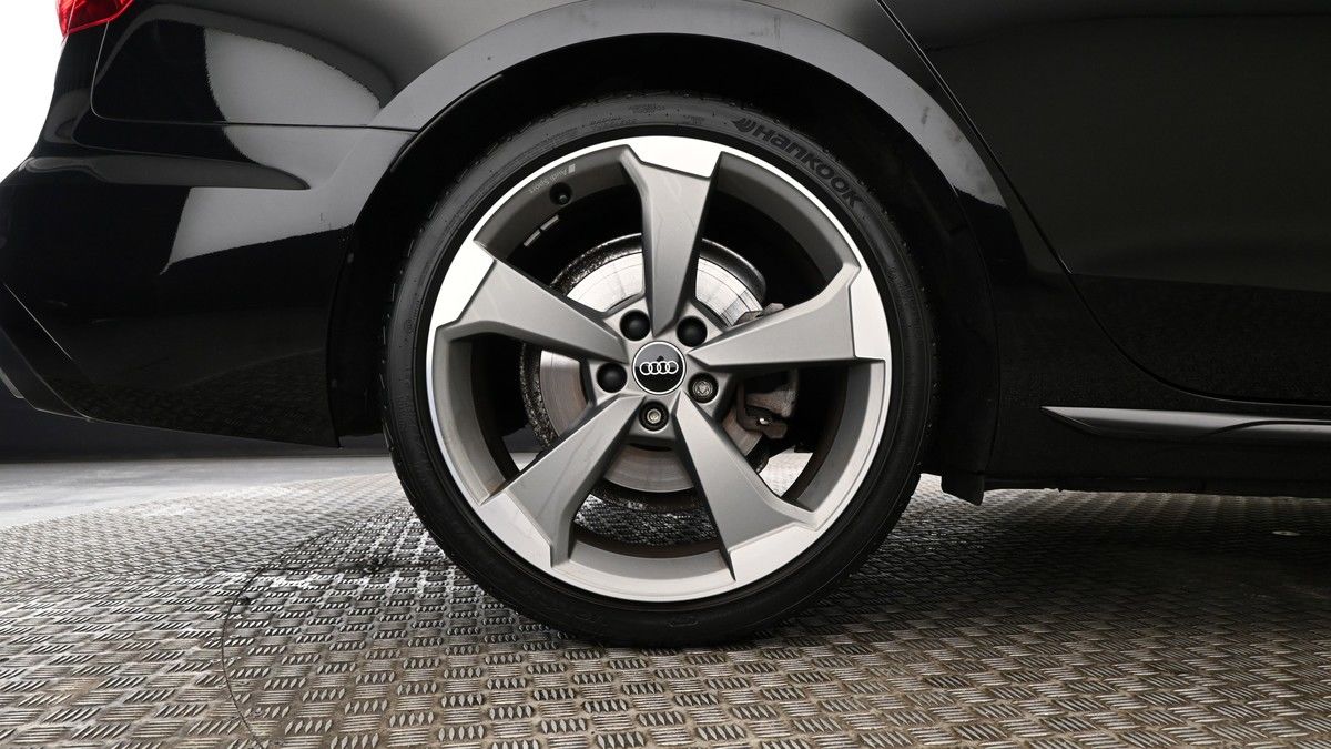 Audi A4 Avant Image 8