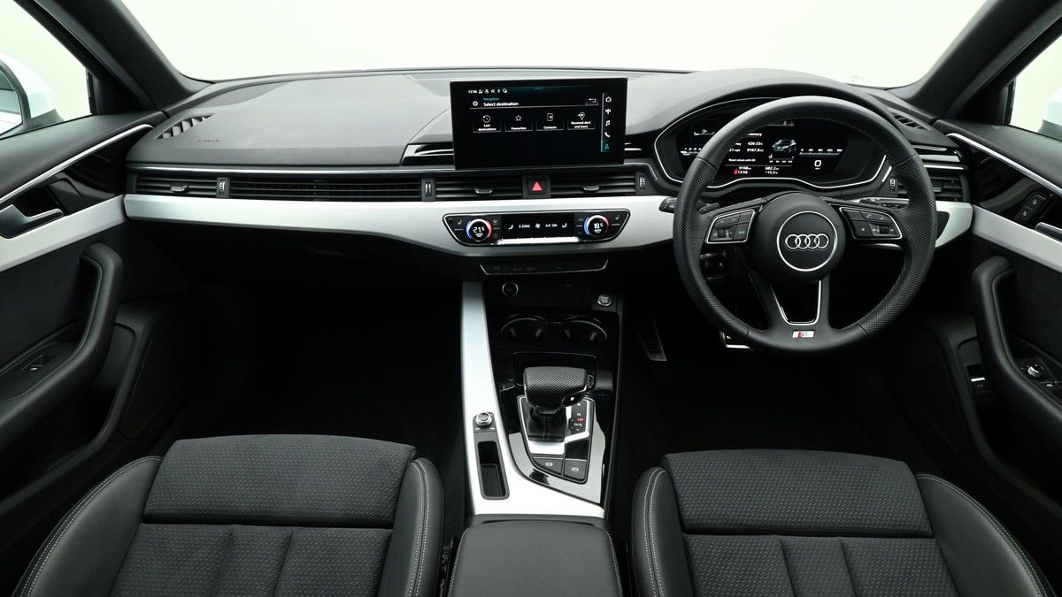 Audi A4 Image 14