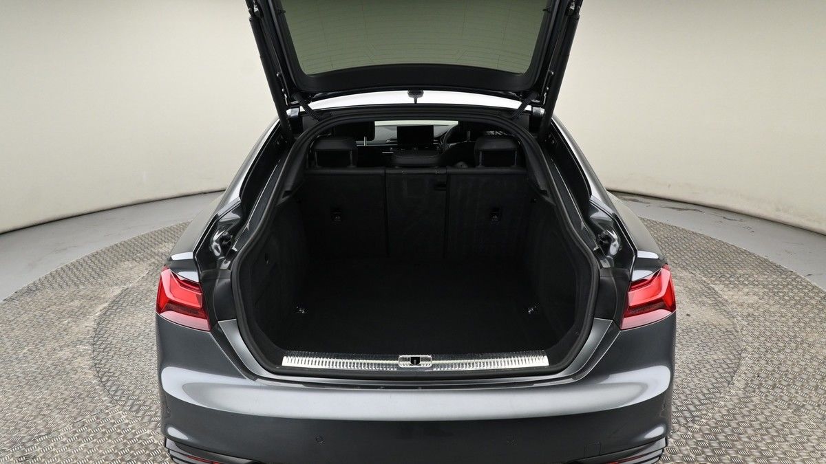 Audi A5 Image 9