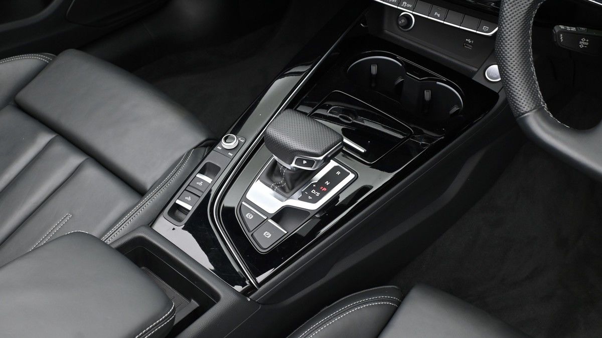 Audi A5 Cabriolet Image 2