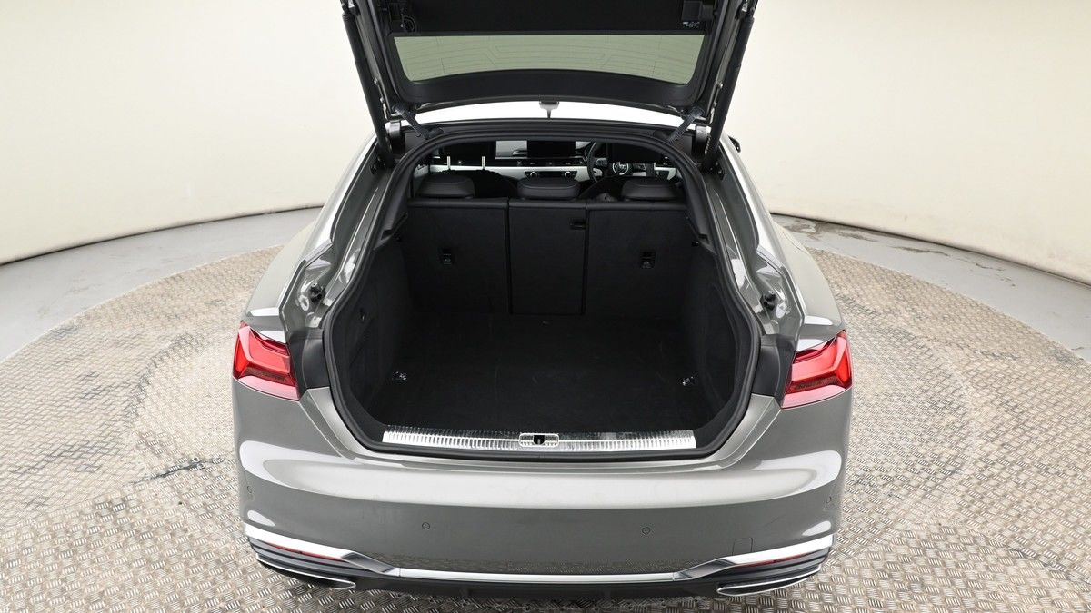 Audi A5 Image 5
