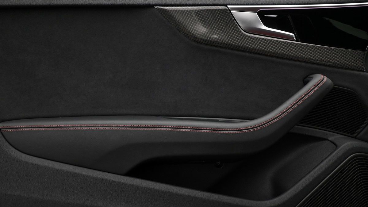 Audi S5 Image 12