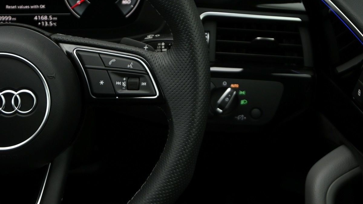 Audi A5 Image 16