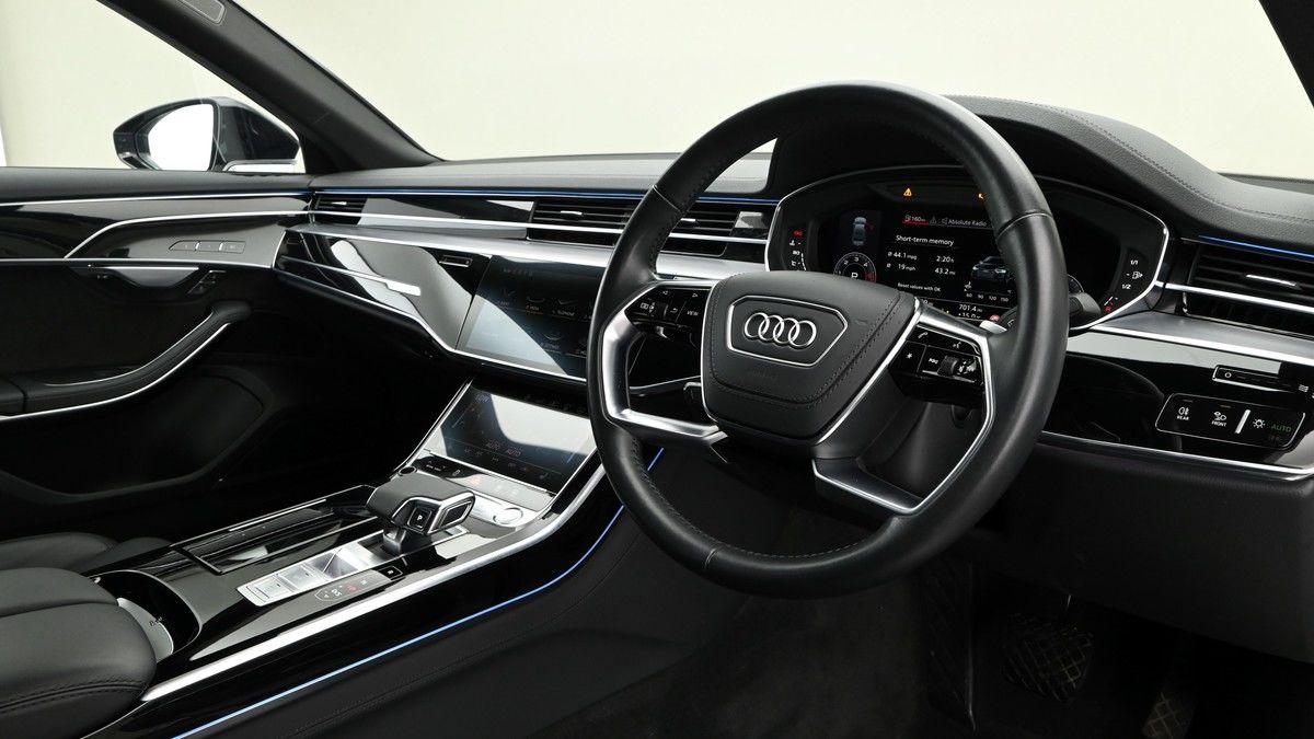 Audi A8 Image 3