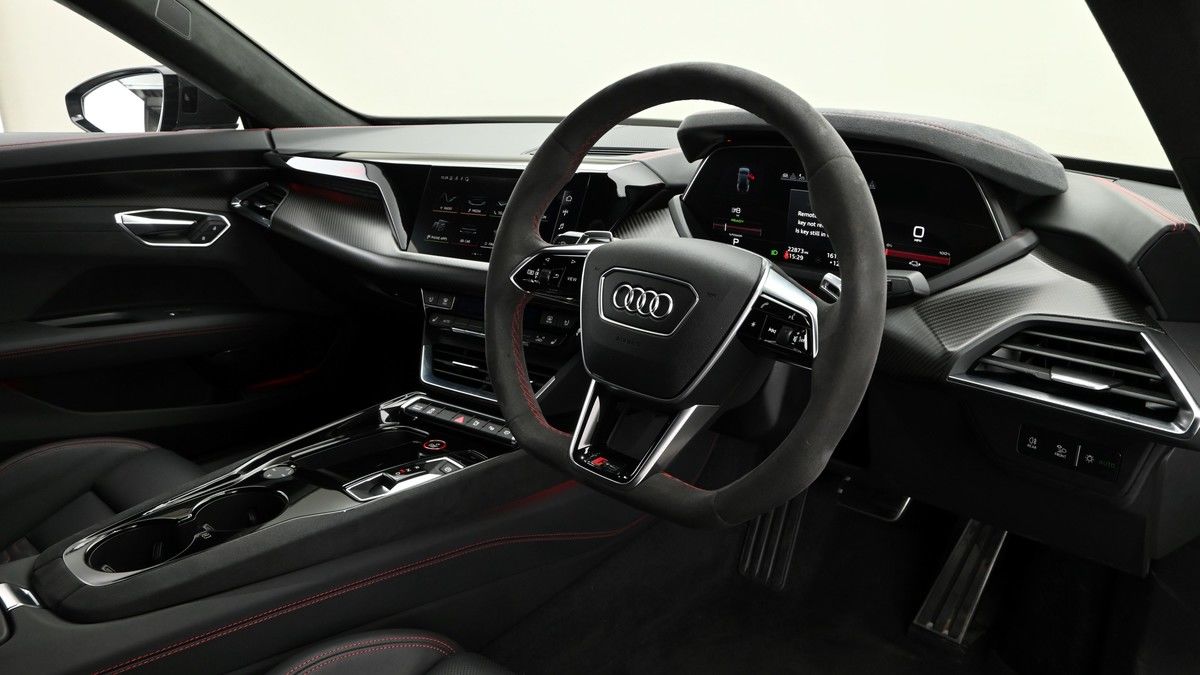 Audi RS e-tron GT Image