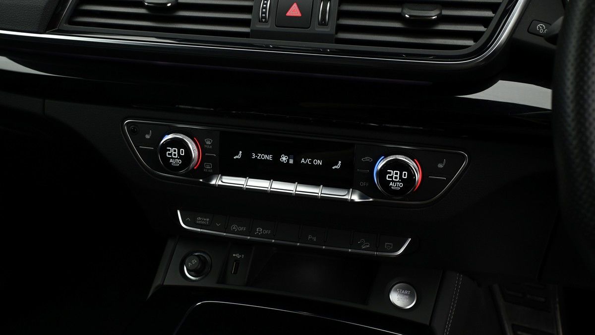 Audi Q5 Image 12