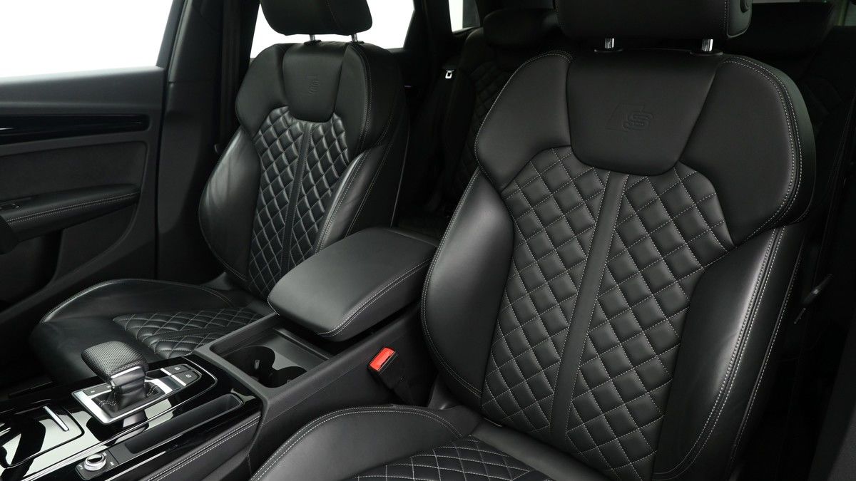 Audi Q5 Image 4