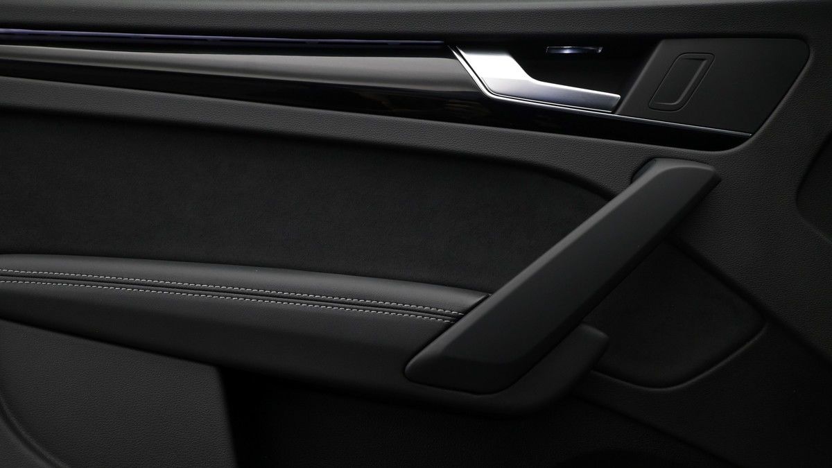 Audi Q5 Image 13