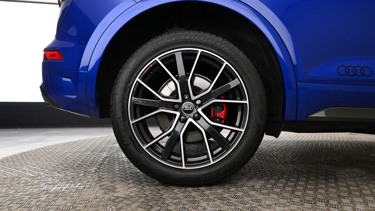 Audi Q5 Image 9