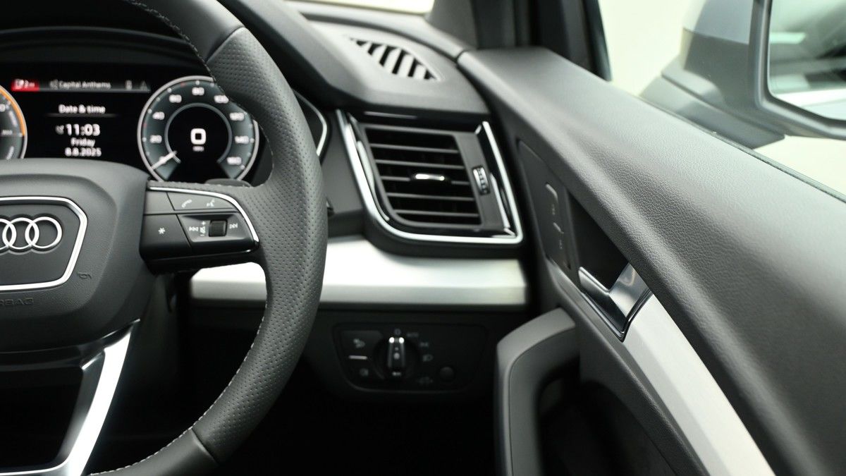 Audi Q5 Image 16