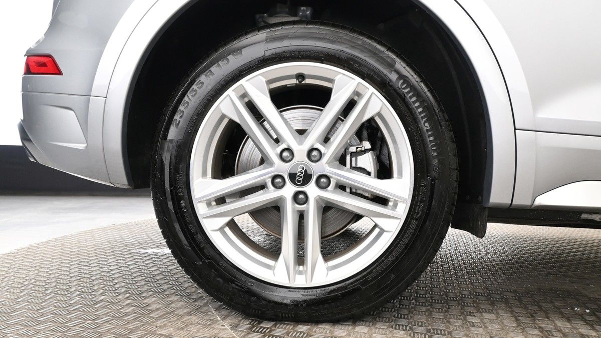Audi Q5 Image 9