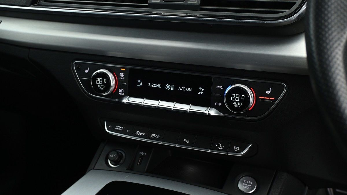 Audi Q5 Image 11