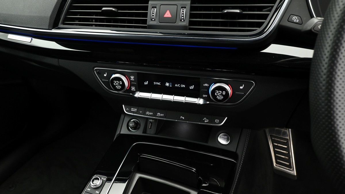 Audi Q5 Image 12