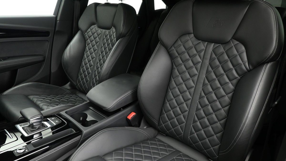 Audi Q5 Image 4