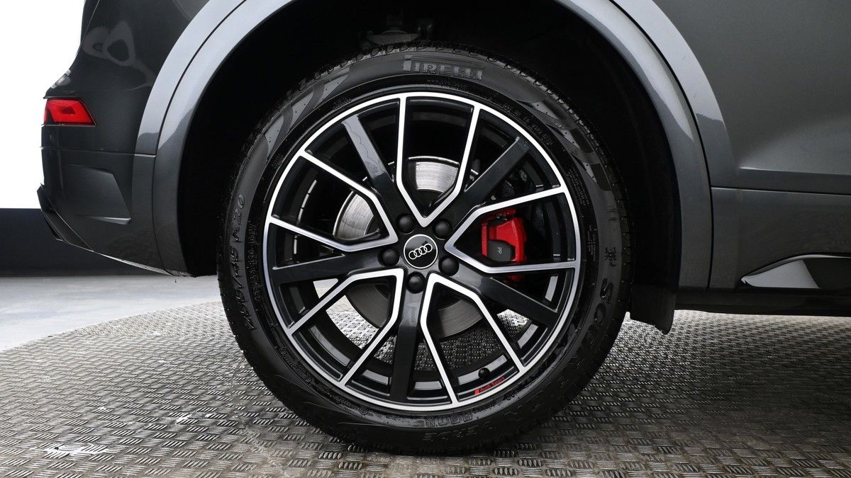 Audi Q5 Image 9