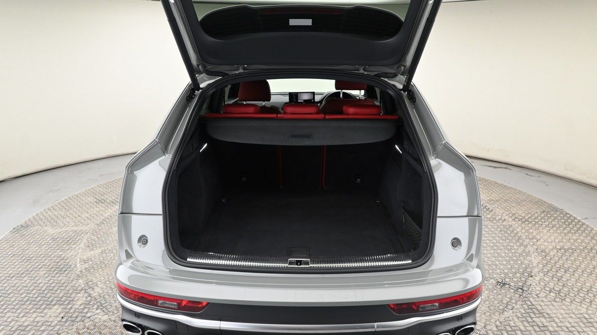 Audi SQ5 Image 9