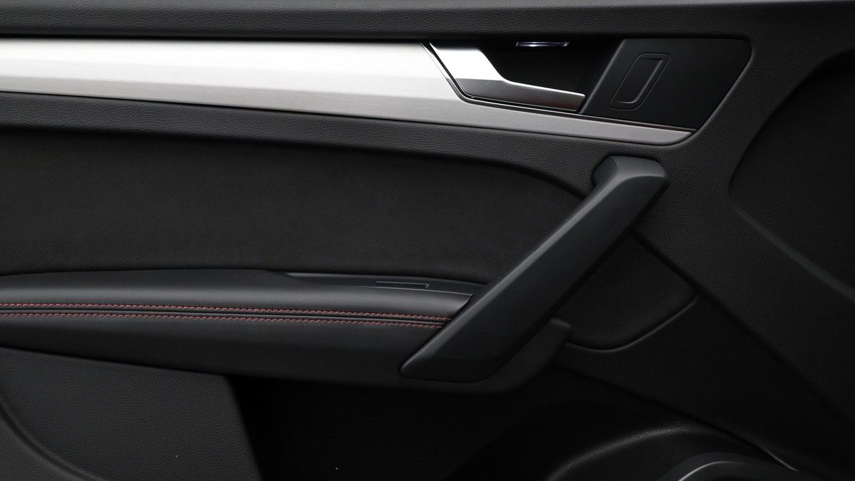 Audi SQ5 Image 12
