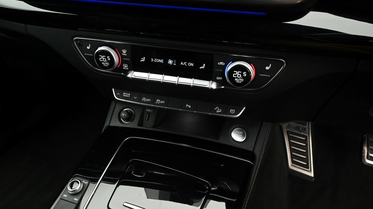Audi Q5 Image 12